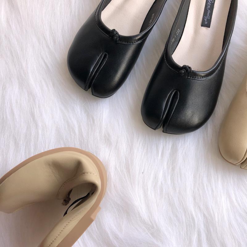 Flache Tabi-Ballerinas im Mokassin-Stil