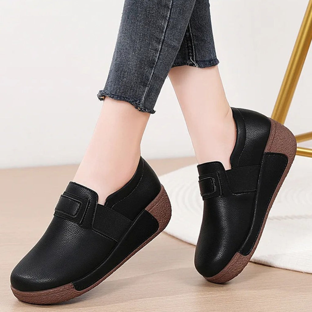 Ergonomische Keilabsatz-Loafer aus Kunstleder für Damen