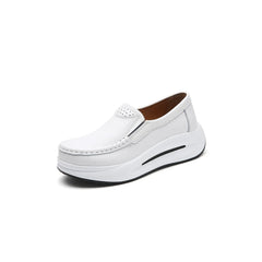 Plateau-Loafer aus Kunstleder mit dicker Sohle für Damen, Weiß