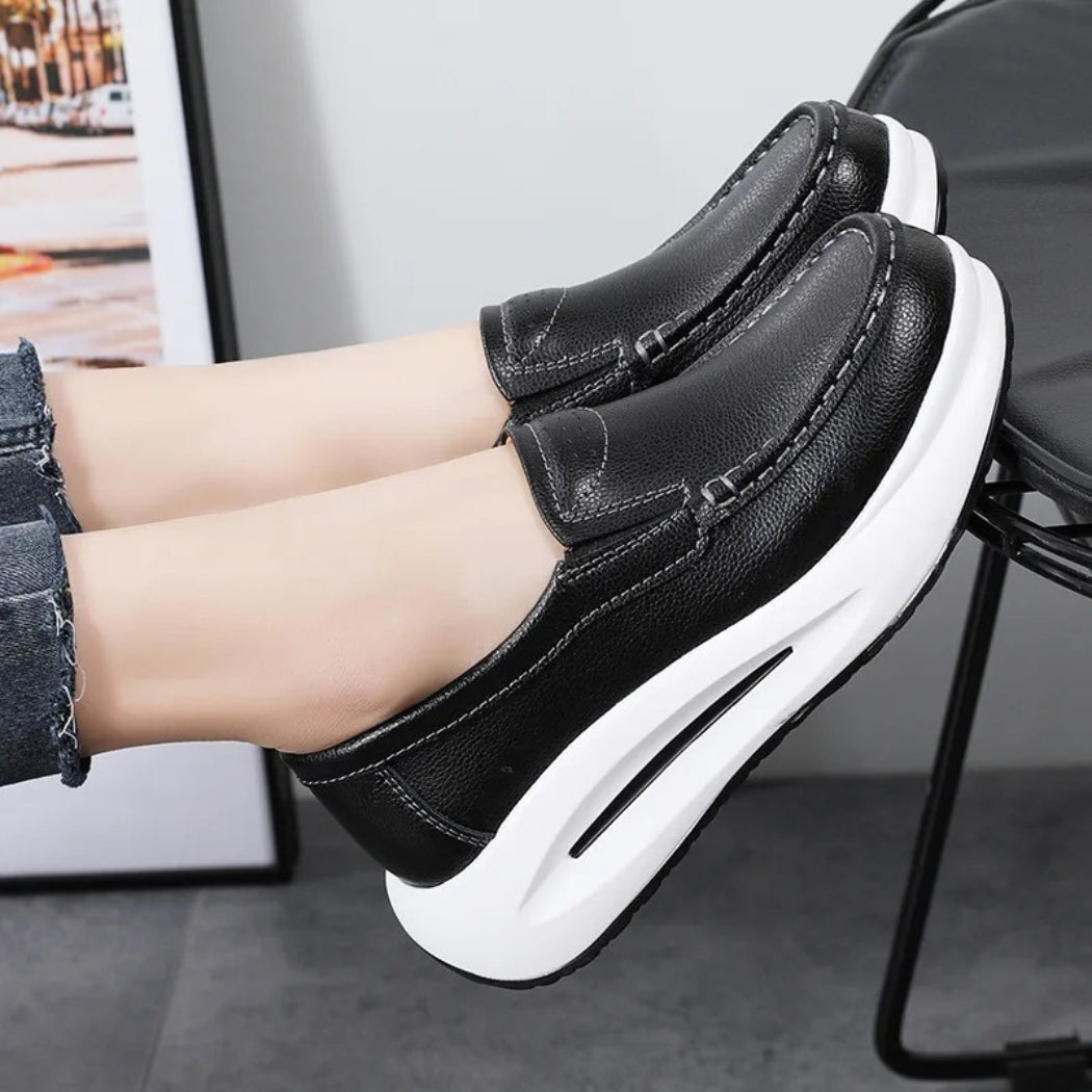 Plateau-Loafer aus Kunstleder mit dicker Sohle für Damen