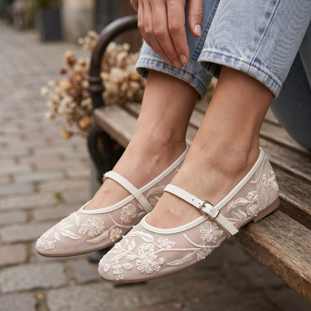 Loafer-Ballerina mit weißer Stickerei für Damen
