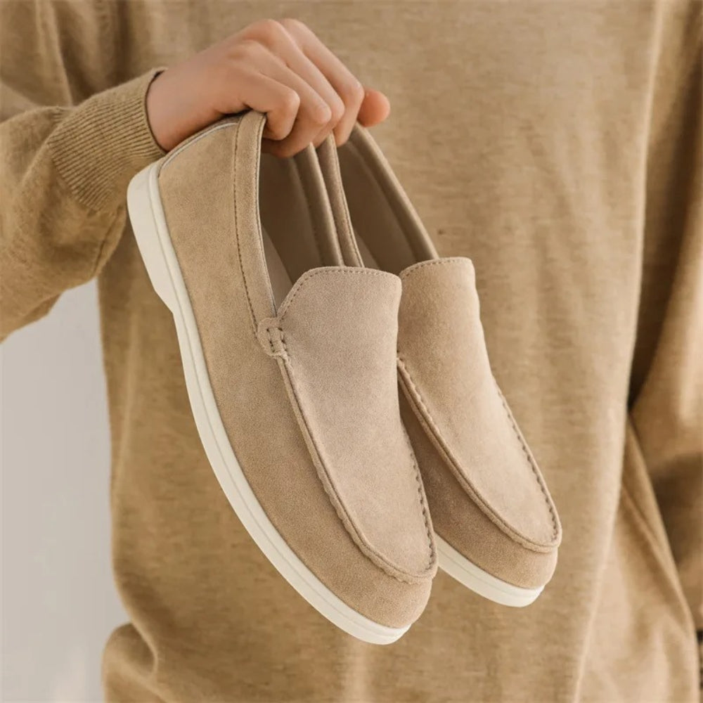 Wildleder Loafer Herren im Slip-on-Stil mit weißer Sohle