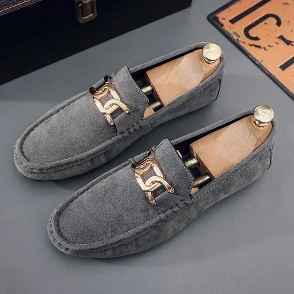 Loafer aus Kunstwildleder für Herren mit goldener Metallschnalle