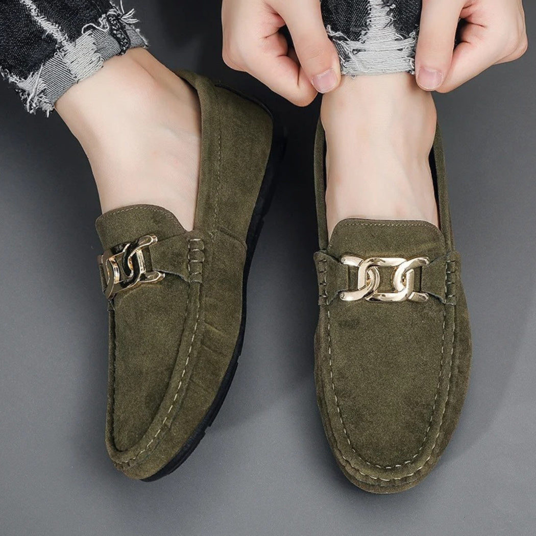 Loafer aus Kunstwildleder für Herren mit goldener Metallschnalle