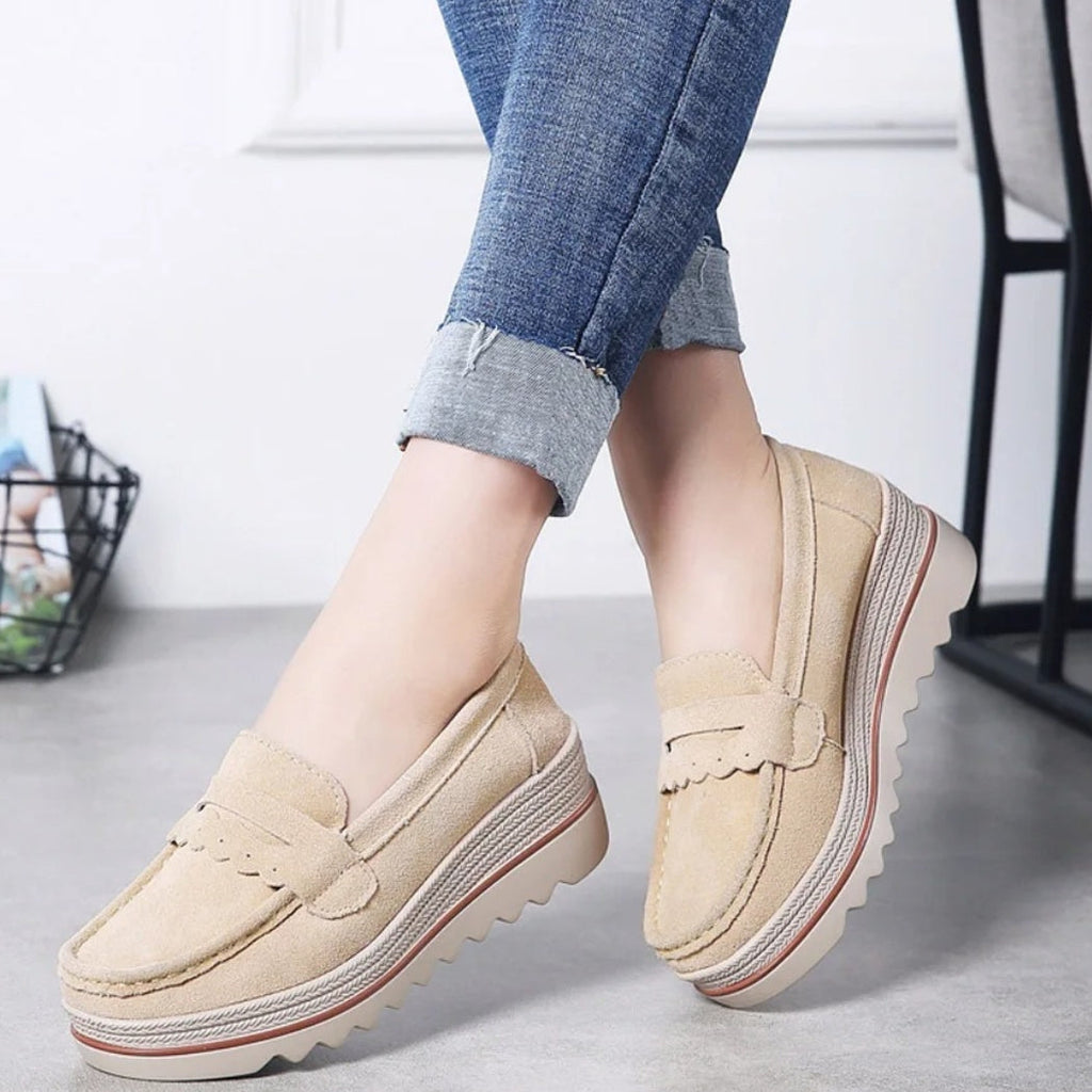 Wildleder-Loafer mit Keilsohle für Damen
