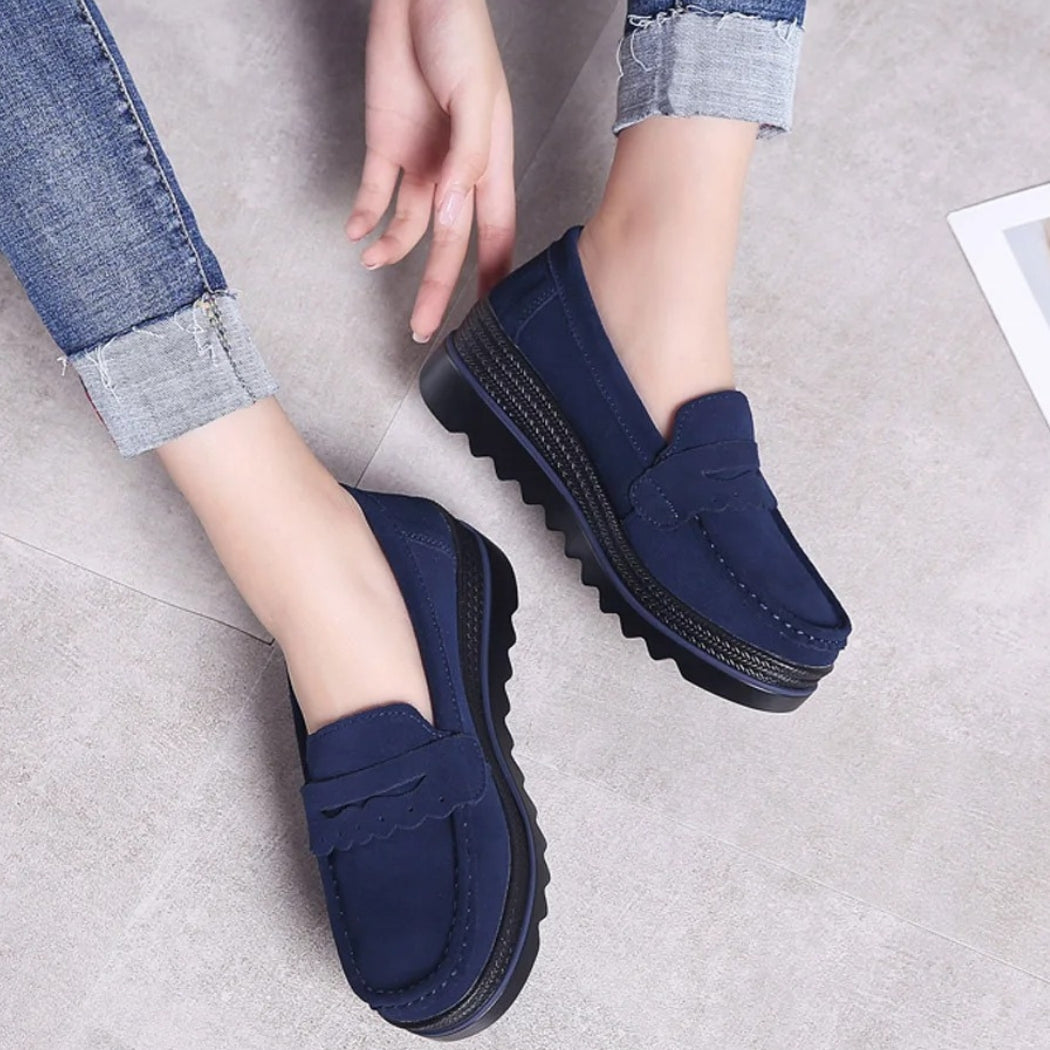 Wildleder-Loafer mit Keilsohle für Damen