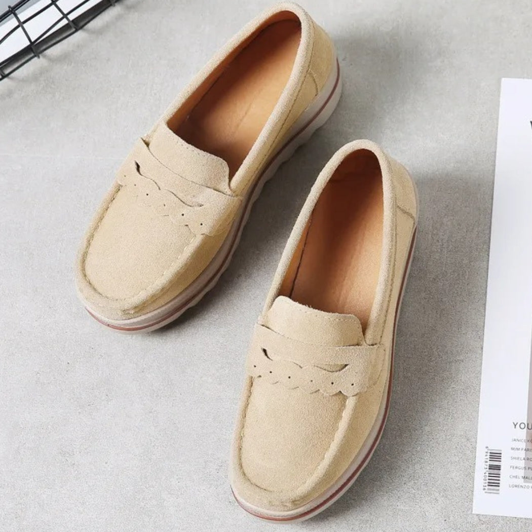 Wildleder-Loafer mit Keilsohle für Damen