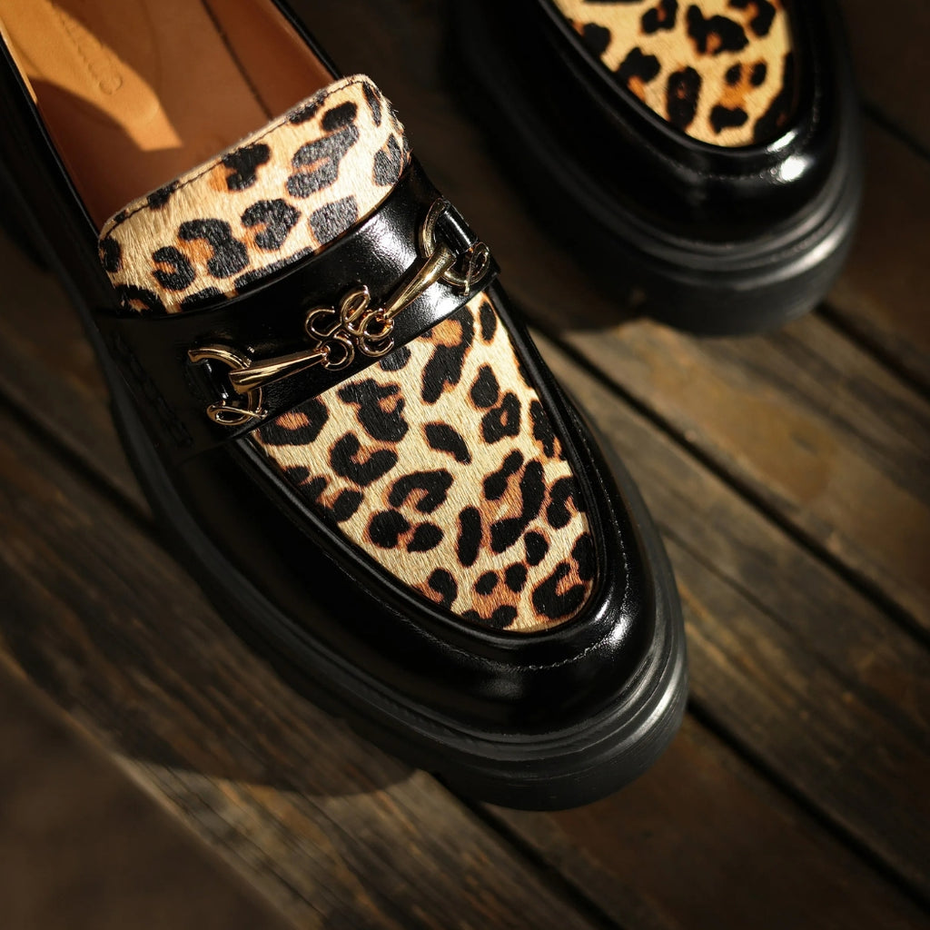 Schwarze Loafer mit Leopardenmuster und Absatz für Damen
