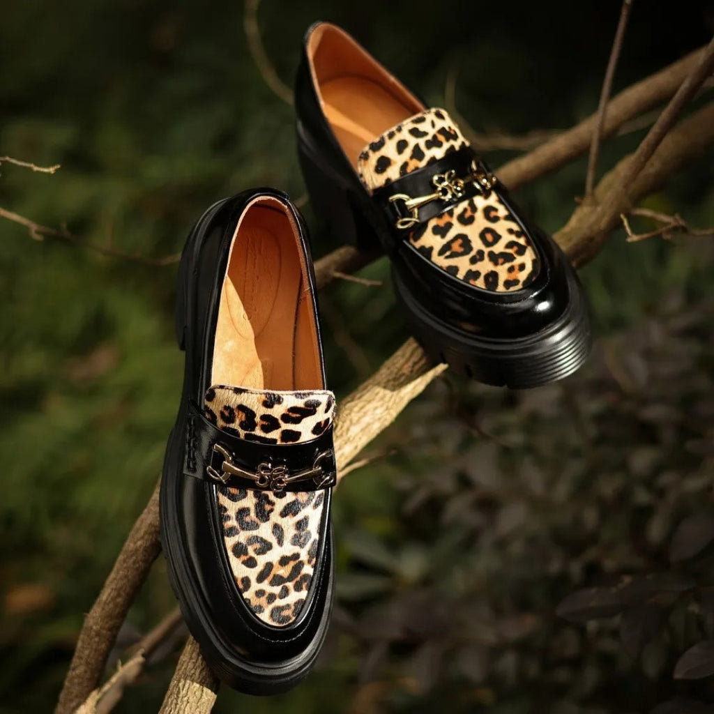 Schwarze Loafer mit Leopardenmuster und Absatz für Damen