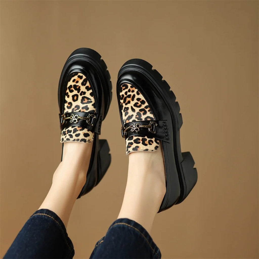 Schwarze Loafer mit Leopardenmuster und Absatz für Damen