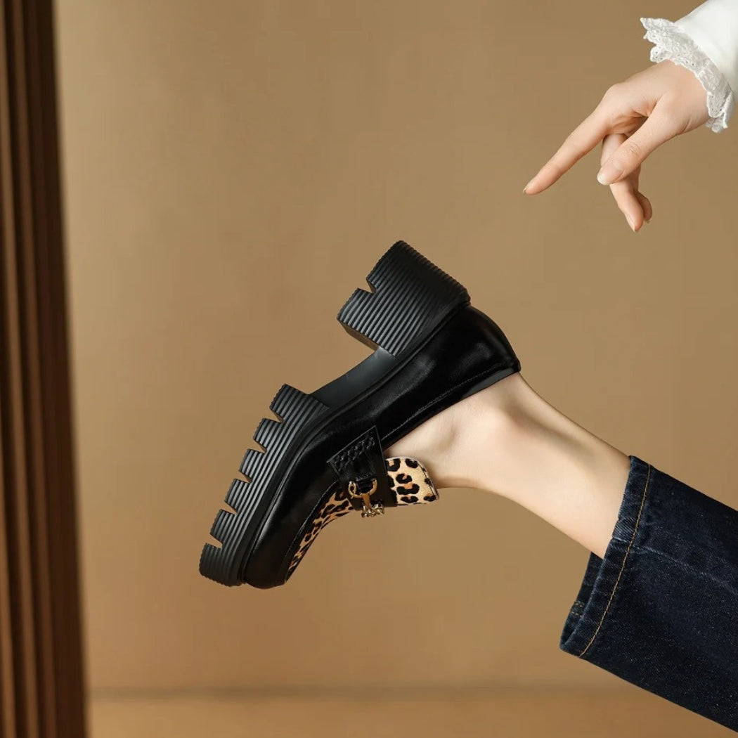 Schwarze Loafer mit Leopardenmuster und Absatz für Damen