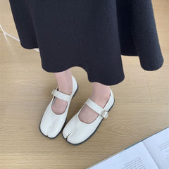Mary Jane Ballerinas im Tabi-Stil, Weiß