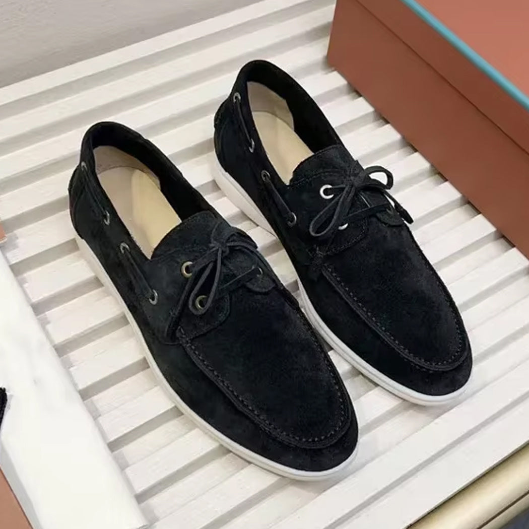 Eleganter Wildleder-Mokassin im Bootsschuh-Stil