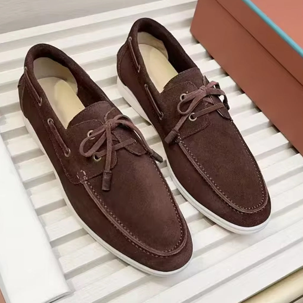 Eleganter Wildleder-Mokassin im Bootsschuh-Stil