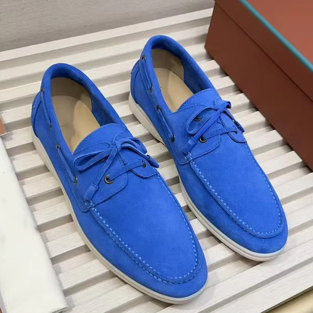 Eleganter Wildleder-Mokassin im Bootsschuh-Stil