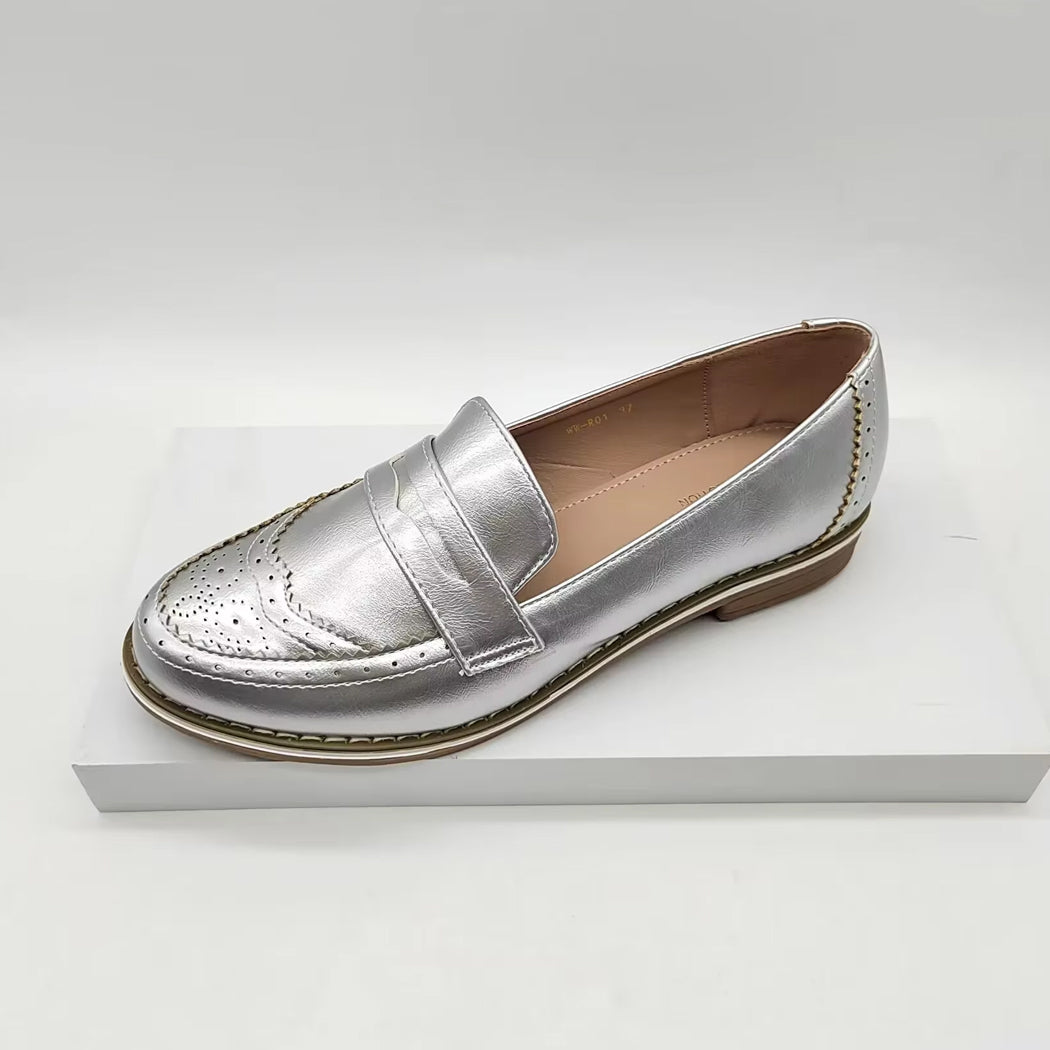 Schicker silberner Loafer für Damen