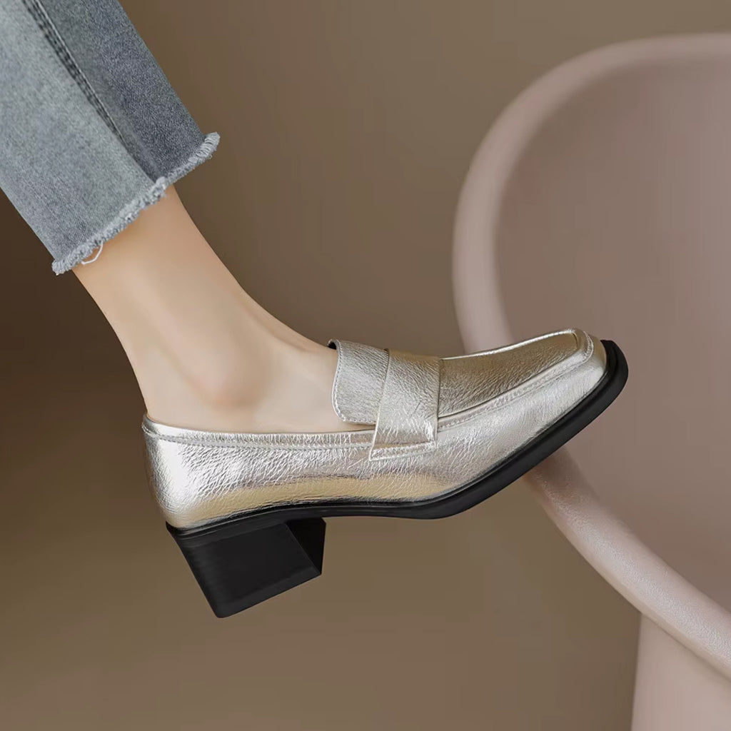 Goldener Loafer mit Absatz für Damen
