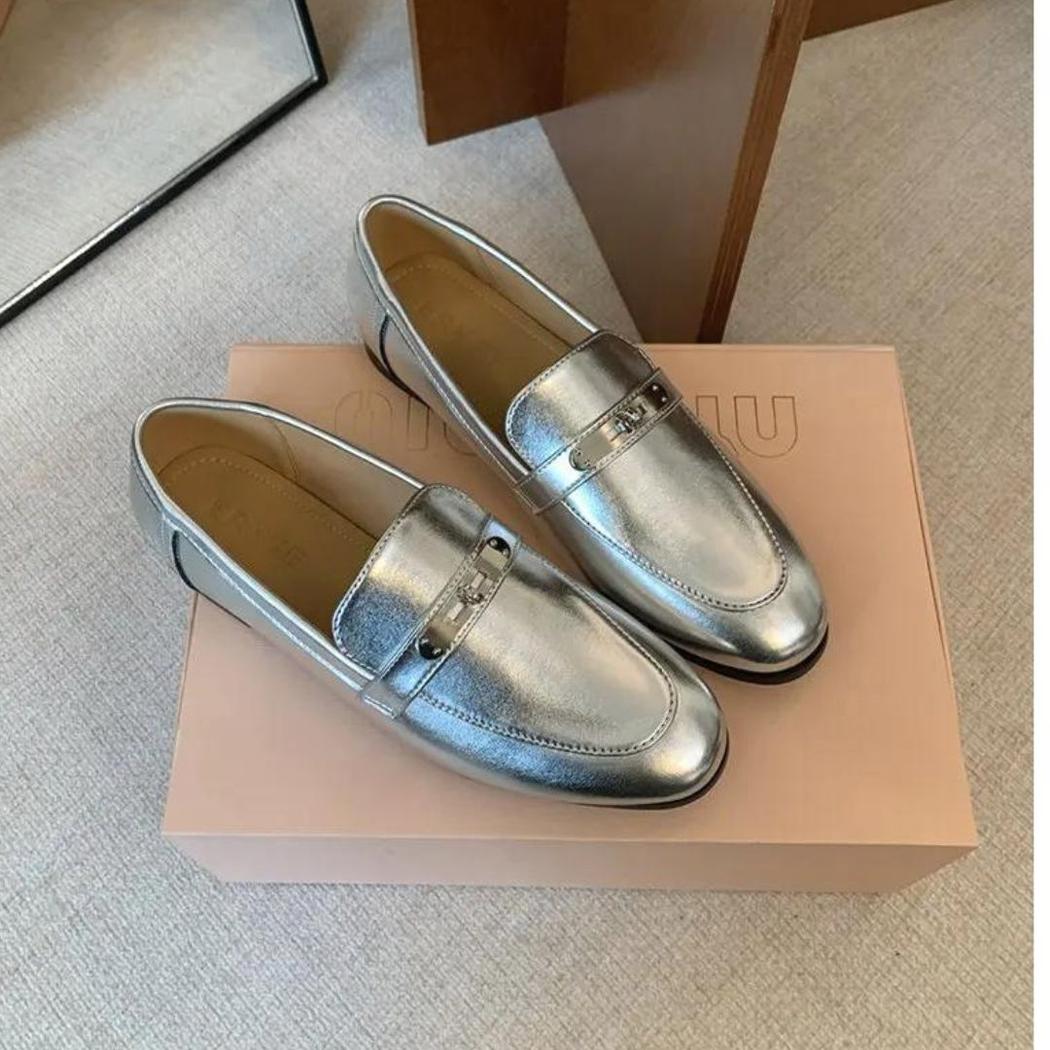 Silberne Loafer mit Blockabsatz für Damen
