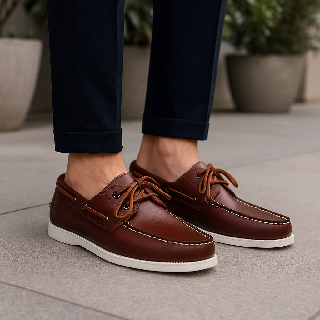 Herren-Bootsmokassins mit Schnürsenkeln aus Kunstleder