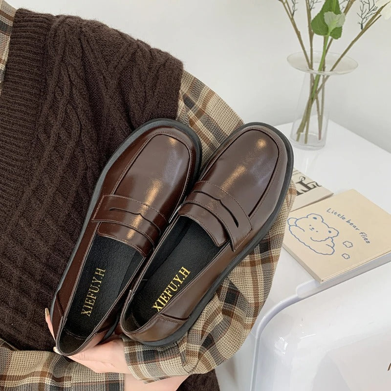 Klassische elegante Damen-Loafer