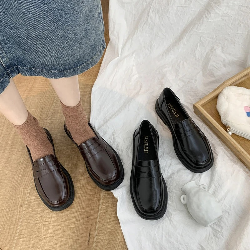 Klassische elegante Damen-Loafer