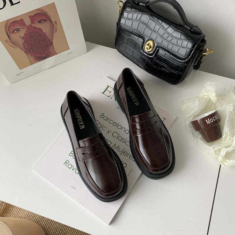 Klassische elegante Damen-Loafer