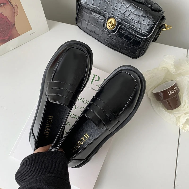 Klassische elegante Damen-Loafer
