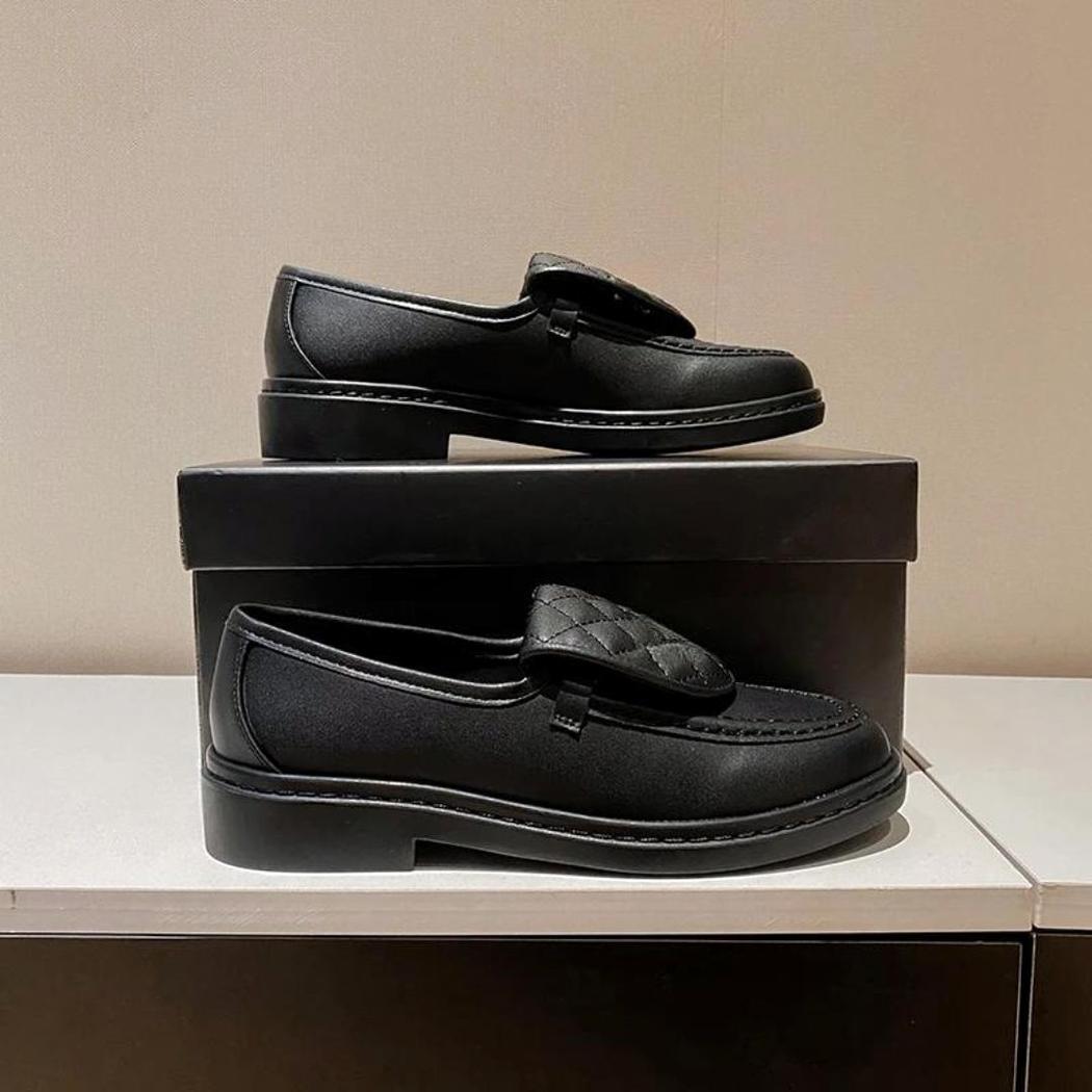 Loafer mit gesteppter Oberseite und Blockabsatz für Damen