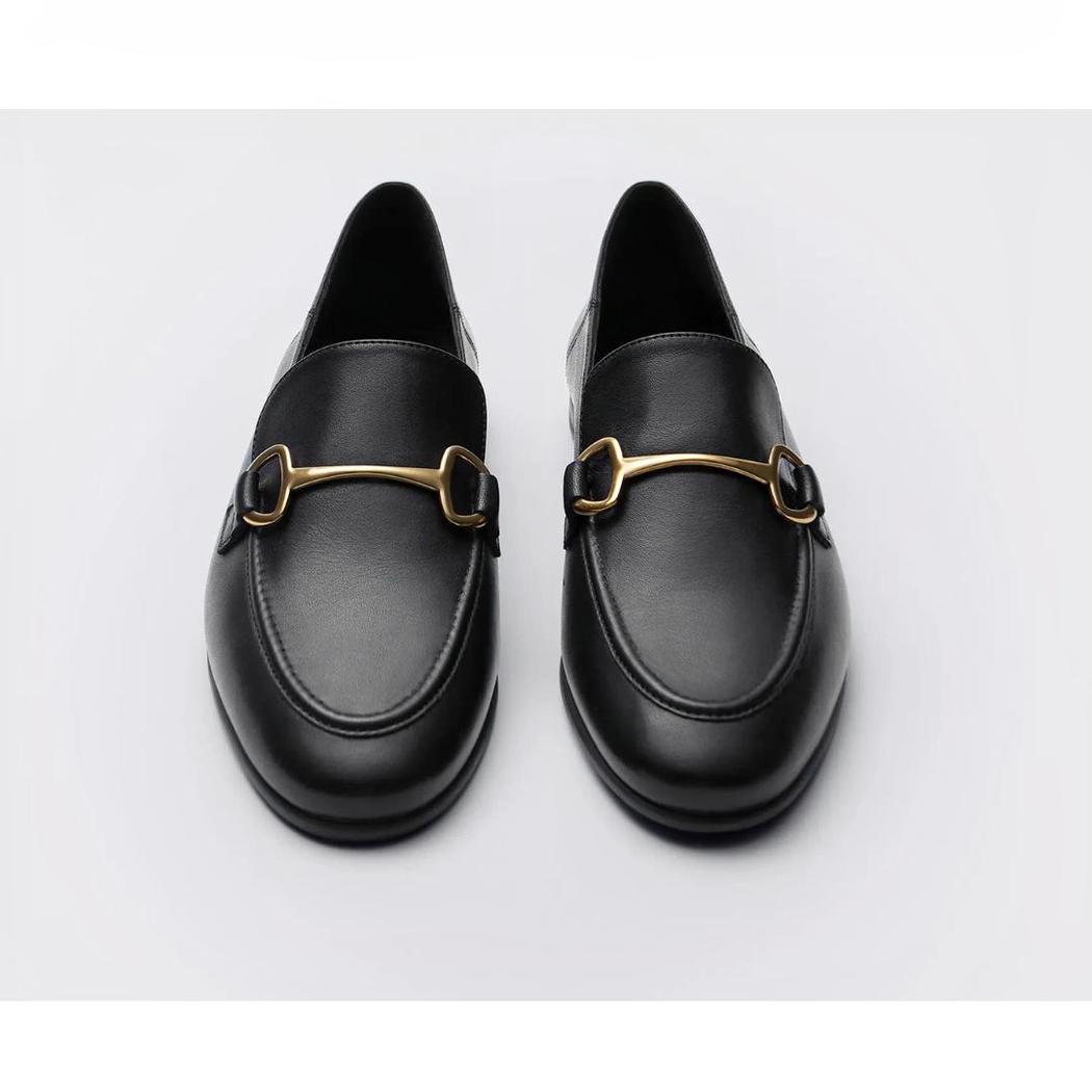 Dünne und leichte Loafer aus Echtleder