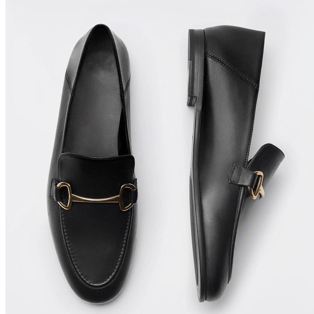 Dünne und leichte Loafer aus Echtleder