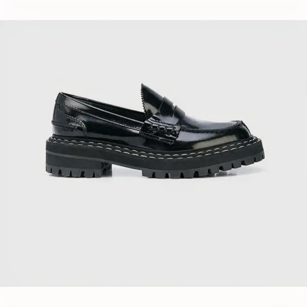 Schwarze Loafer mit dicker Sohle aus Kunstleder für Damen