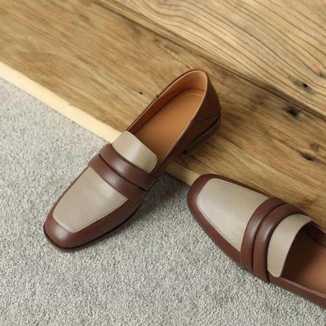 Zweifarbige Loafer mit quadratischem Absatz aus echtem Leder für Damen