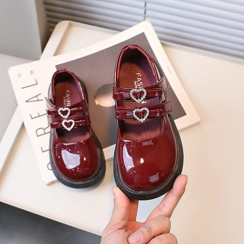 Bezaubernde Lackloafer für Mädchen mit Doppelriemen