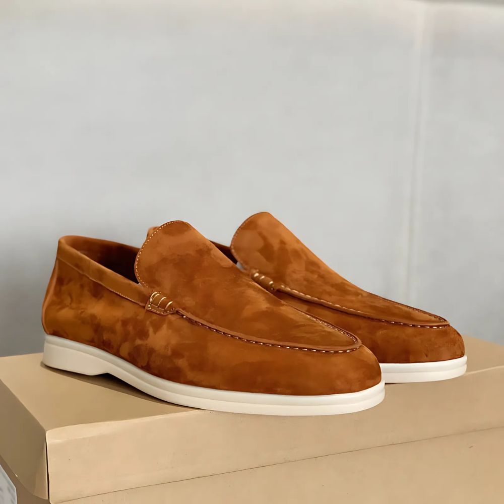 Stefano Loafer aus Wildleder in Braun, helle Sohle