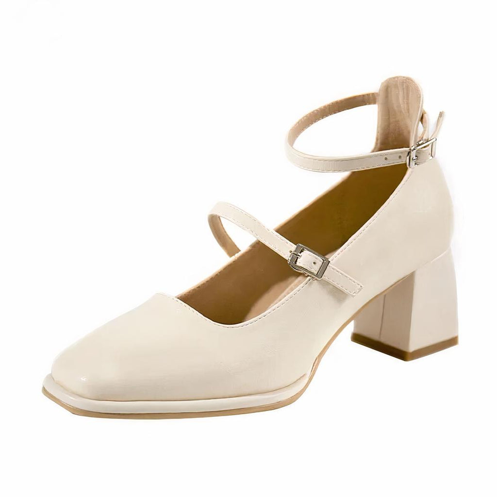 Ballerina-Loafer in Lackoptik mit Absatz und zwei Riemchen