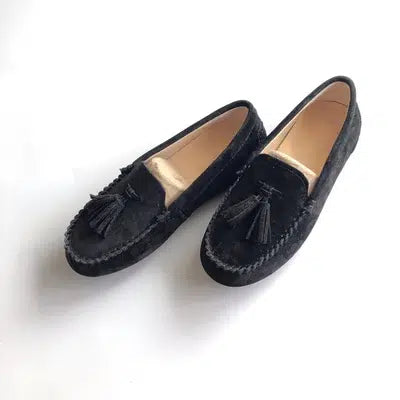 Damen-Slipper mit Quasten aus echtem Wildleder