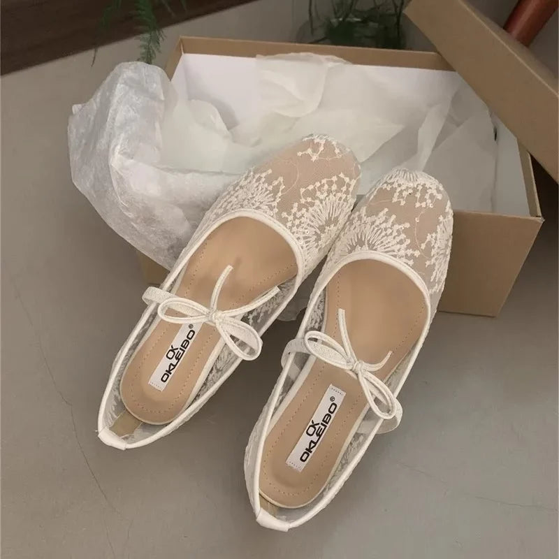 Damen Mary Jane Schuhe aus Spitze