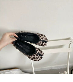 Flache Tabi-Ballerinas im Mokassin-Stil, Leopard