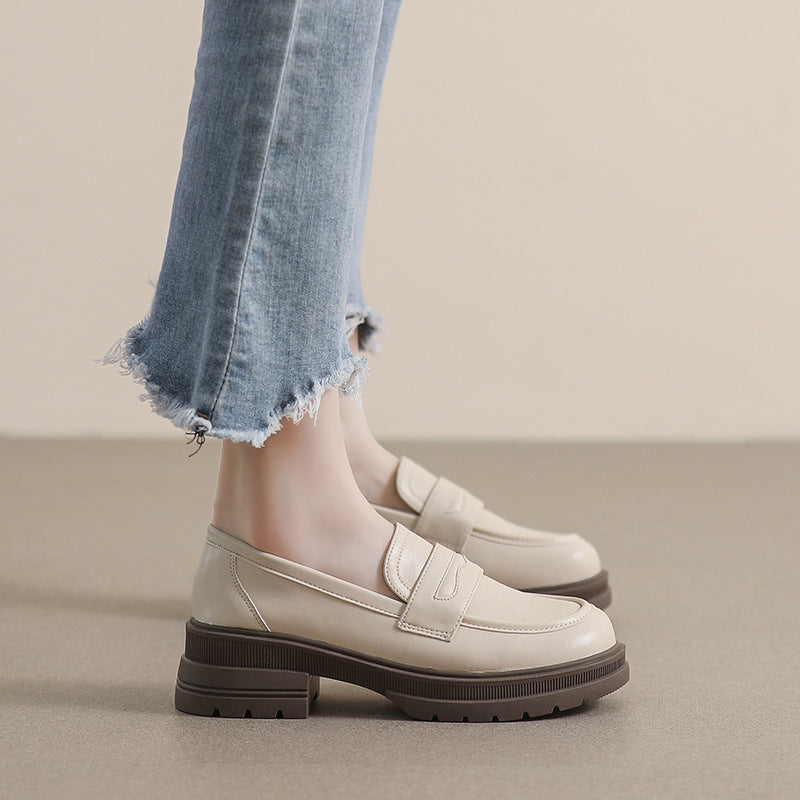 Plateau-Loafer aus beigem Kunstleder für Damen