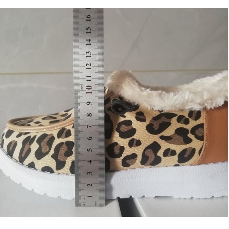 Bootsschuhe-Mokassins aus Kunstpelz mit Leopardenmuster