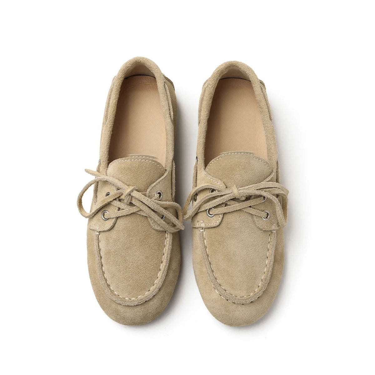 Slipper mit Schnürsenkeln und Metallösen