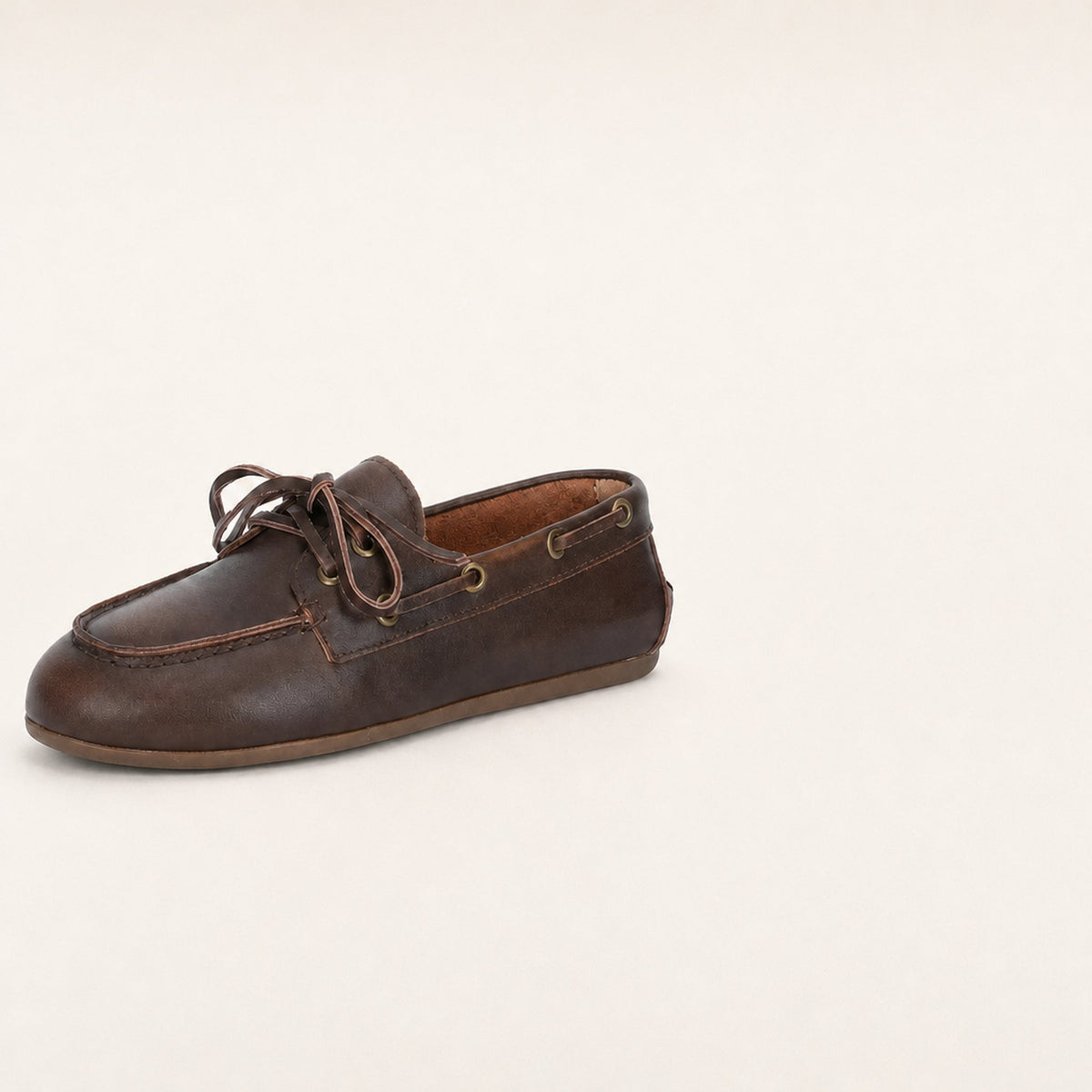Brauner Slipper, Seitenansicht
