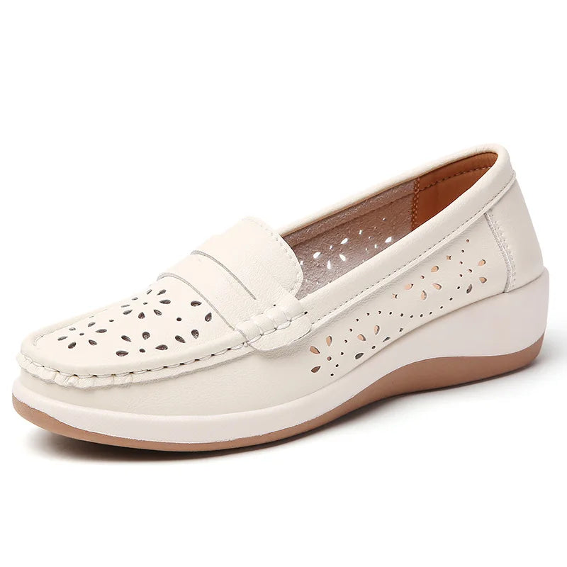 Seitlicher Gummizug des Damen-Slippers