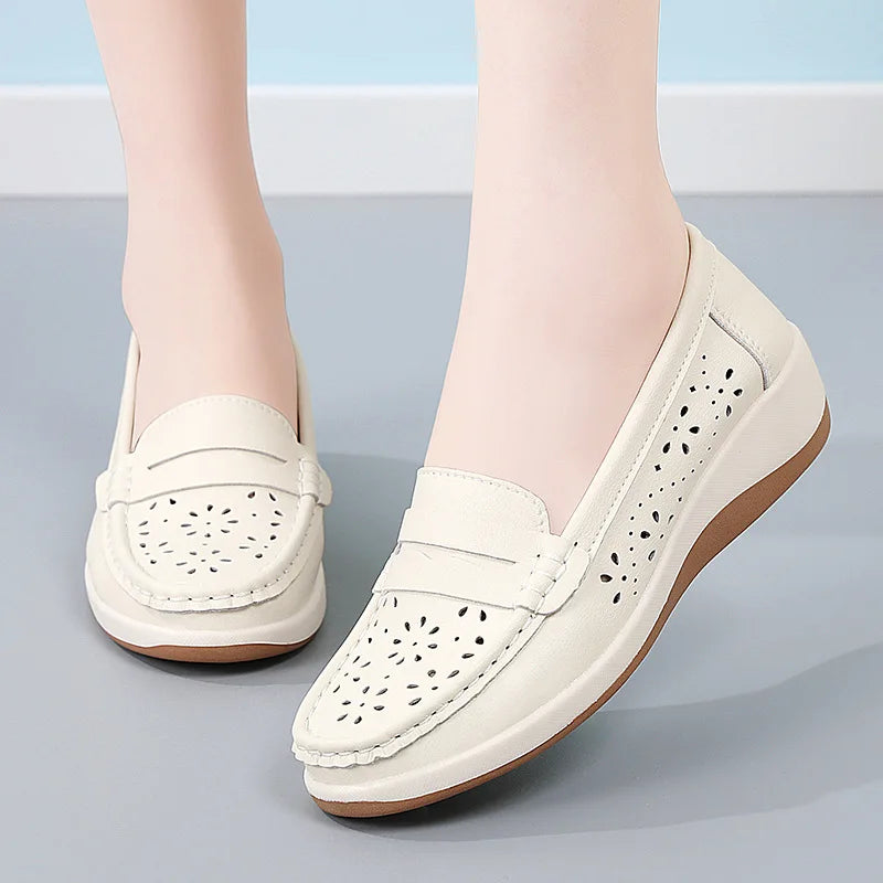 Beiger Damen-Slipper, Rückansicht