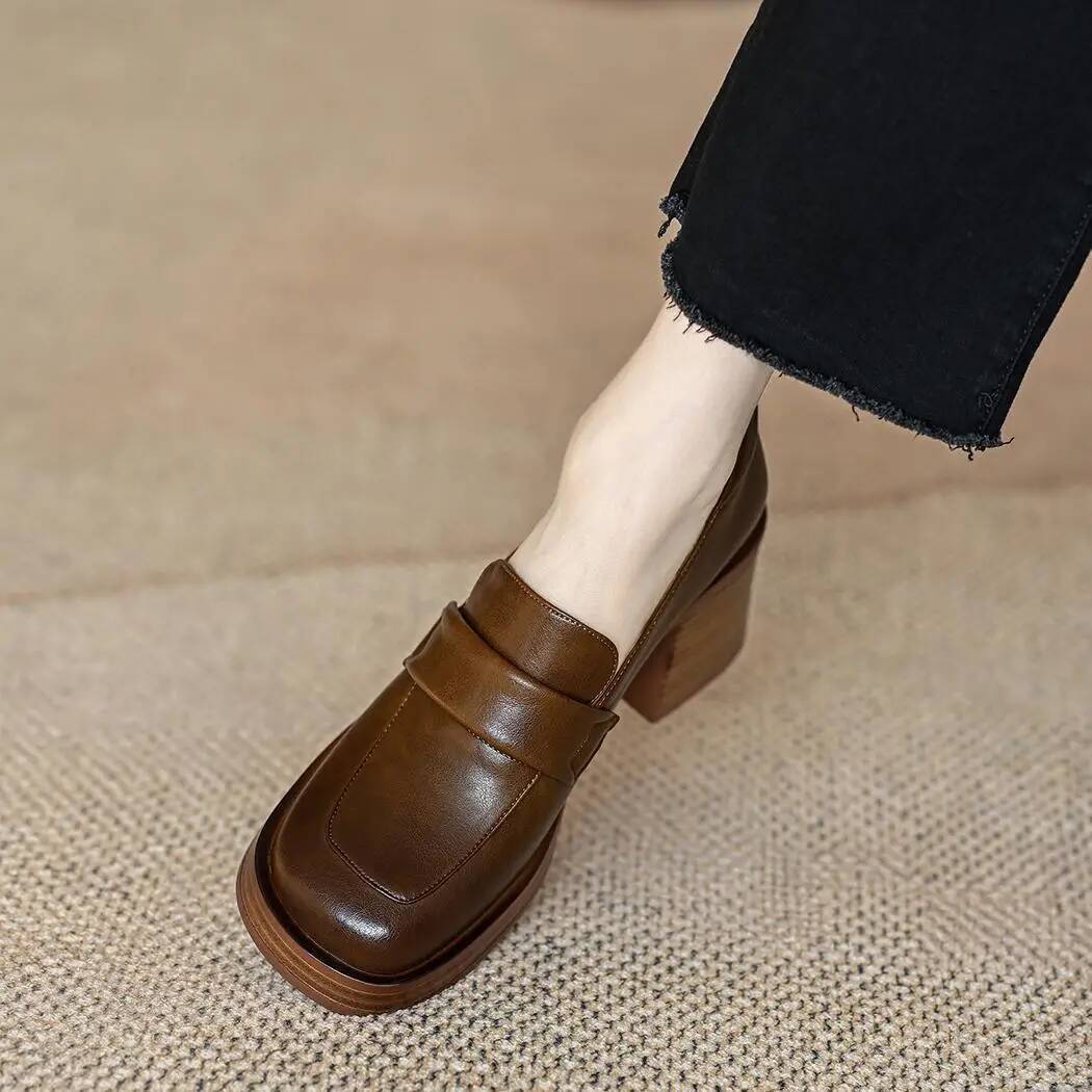 Damen-Loafer mit Blockabsatz und dicker Sohle in Schwarz, Ansicht 8