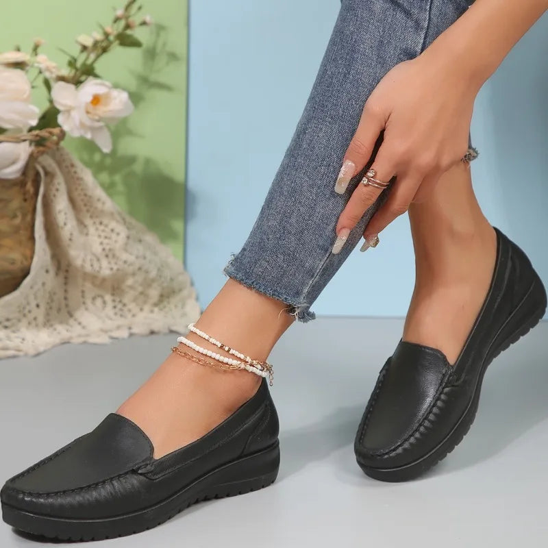 Damen-Komfort-Loafer mit weicher Sohle in Schwarz, Ansicht 4