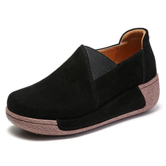 Damen-Loafer aus Veloursleder mit dicker Sohle, Schwarz