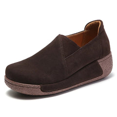 Damen-Loafer aus Veloursleder mit dicker Sohle, Braun