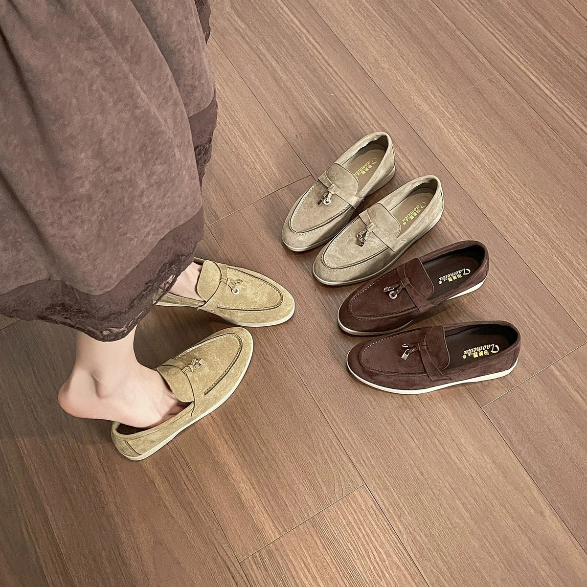 Damen-Loafer aus Wildlederimitat mit Metallquaste in Camel, Ansicht 8