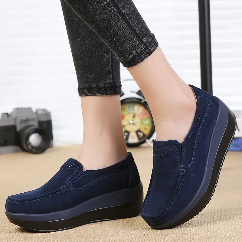Damen-Plateau-Loafer mit zweifarbiger Sohle in Marineblau, Ansicht 7